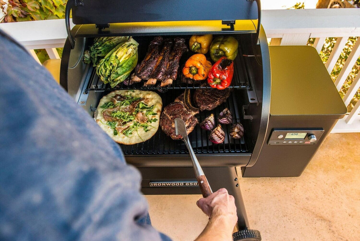 Traeger Ironwood 650 Grill